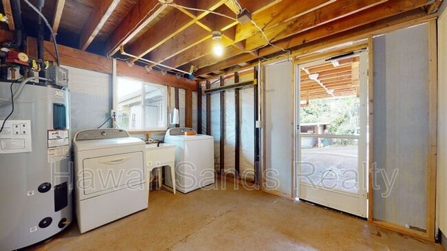 Building Photo - 99-639 Halawa Dr