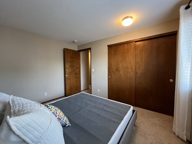 Building Photo - Light-Filled Three Bedroom Home with Private Bonus Space and Outdoor Living