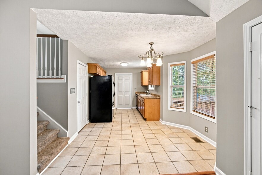 Building Photo - 1457 Cedar Springs Cir