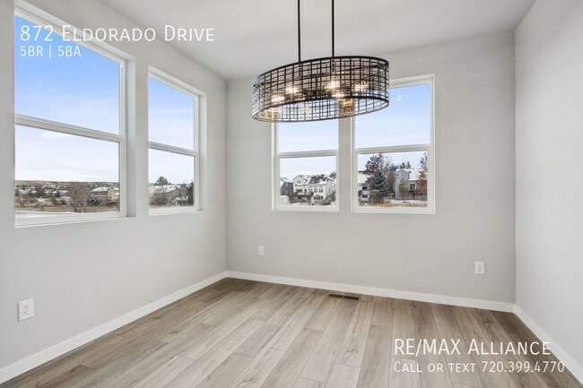 Building Photo - 872 Eldorado Dr