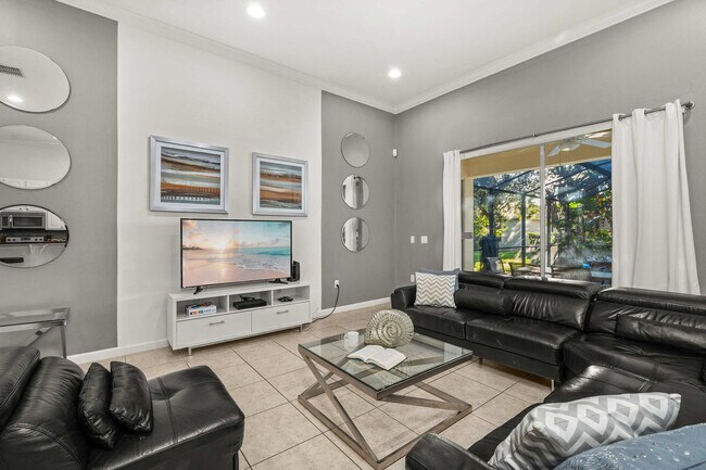 Building Photo - 4140 Oak Tree Dr