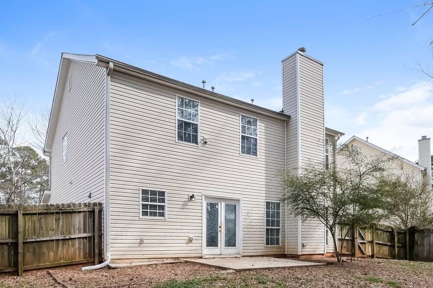 Building Photo - 251 Winthrop Ln