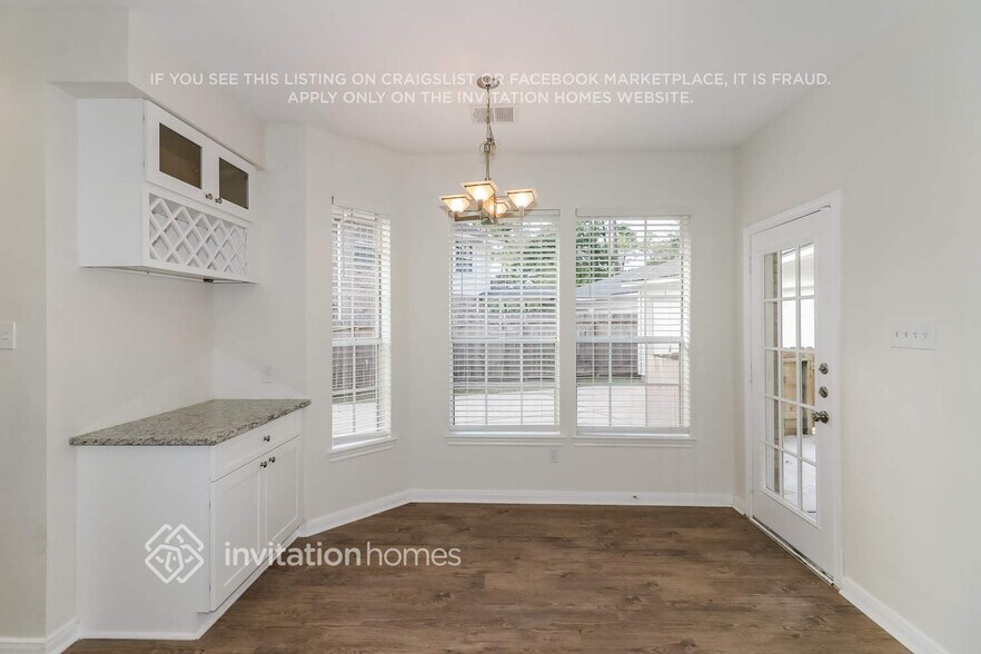 Building Photo - 14910 Summerland Cir