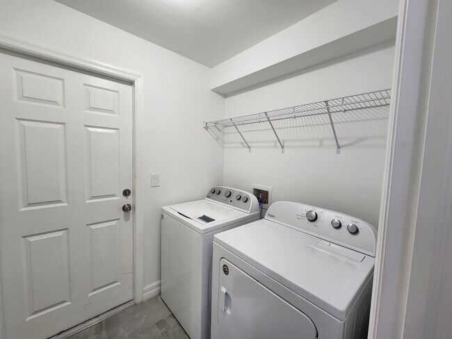 Building Photo - 4020 36th St SW