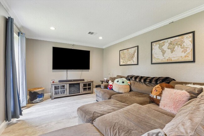 Building Photo - 4311 Meadowbank Dr