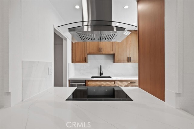 Building Photo - 1030 W MacArthur Blvd