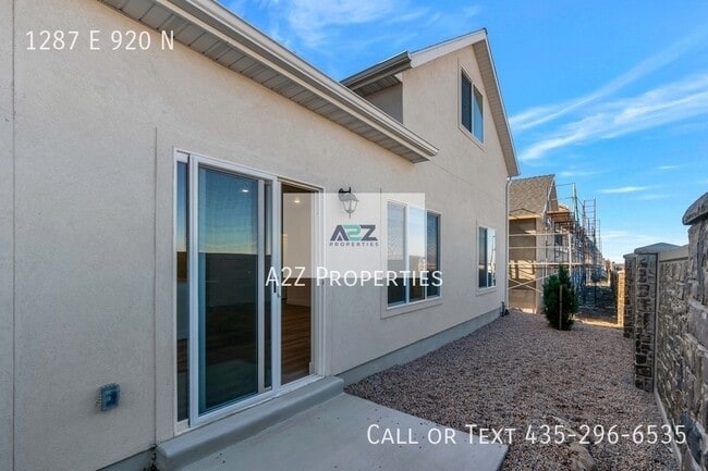 Building Photo - 1287 920 N