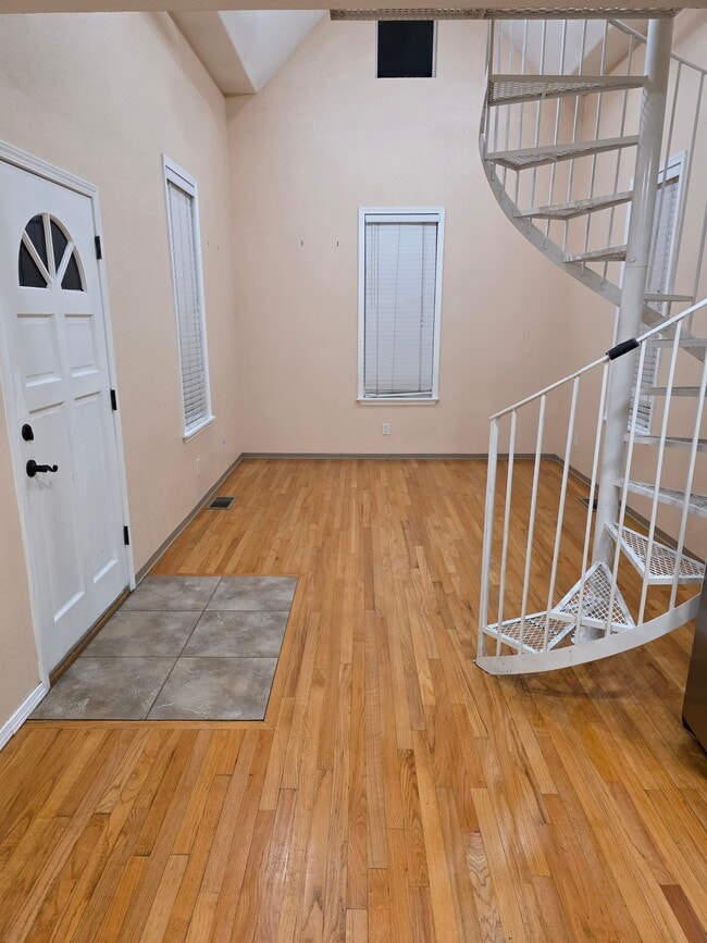 Building Photo - 212 Broadway Blvd SE