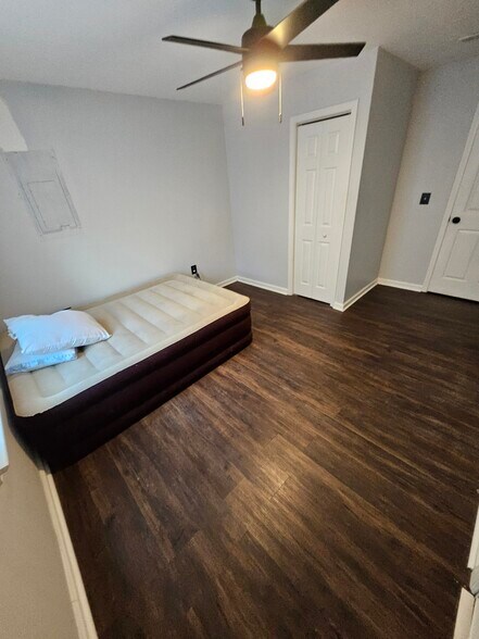 Building Photo - 80 Pintail Dr