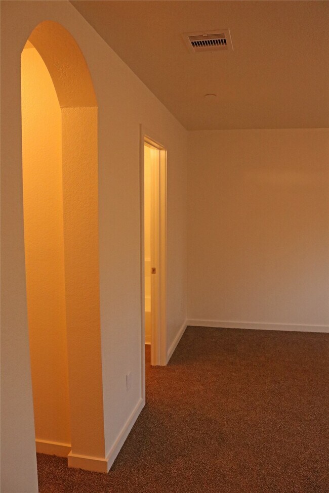 Building Photo - 10535 Mills Rd