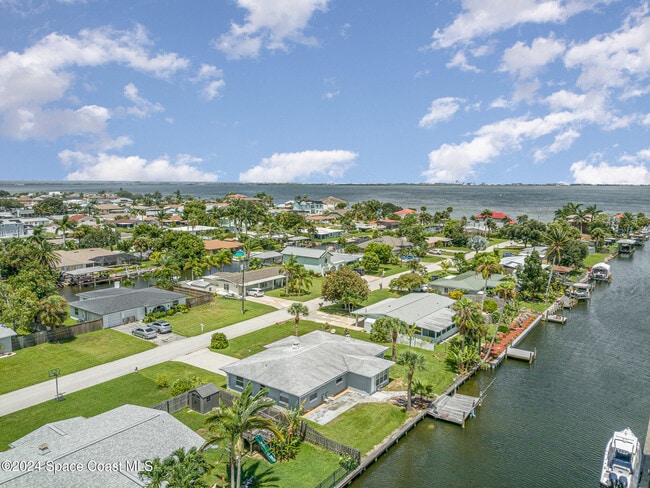 Building Photo - 1655 Wavecrest St