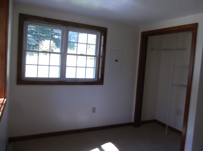 Building Photo - 80 Noyes Rd