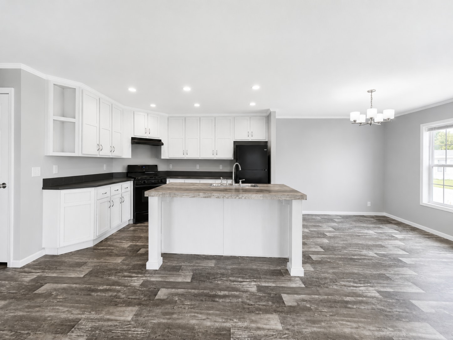 Building Photo - 4562 Iris Ln