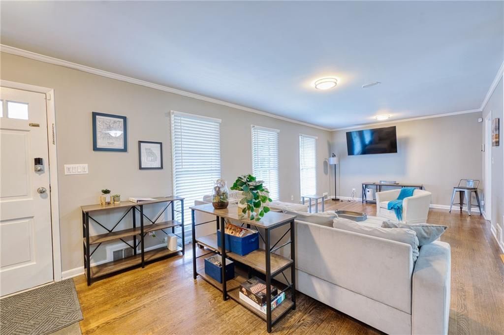 Building Photo - 2418 Brookdale Dr NE