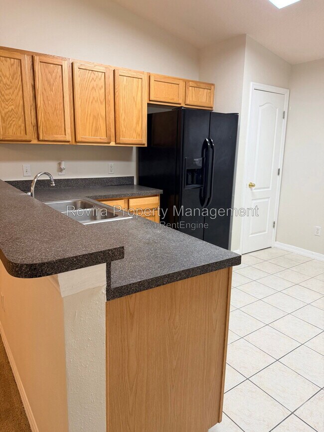 Building Photo - 175 Ridgebrook Ct
