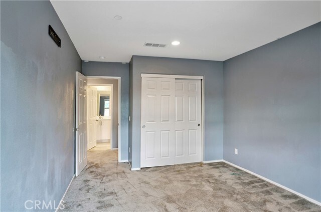 Building Photo - 574 Feeder St