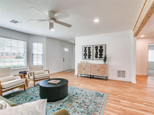 Building Photo - 2304 NW 56th Terrace