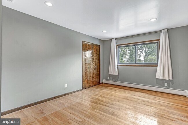 Building Photo - 136 Carlough Rd