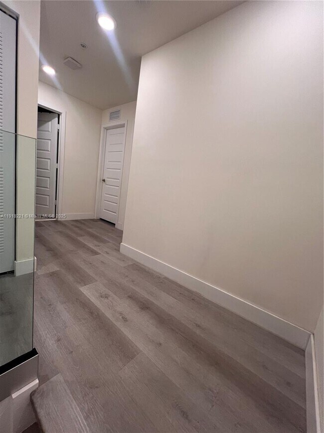 Building Photo - 10431 NW 82nd St