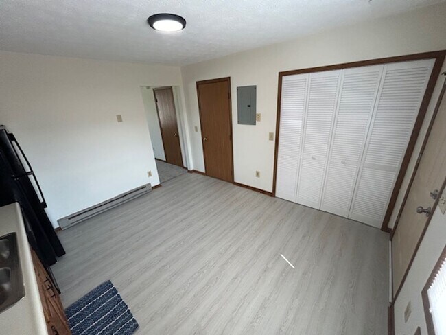 Building Photo - 2-Bedroom Townhome in Troy, OH - Available Now!