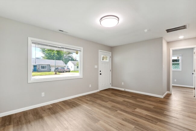 Building Photo - 714 Bethume Ct