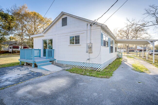 Building Photo - Fully remodeled home for rent!