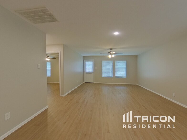 Building Photo - 18622 Rosehill Pr Dr