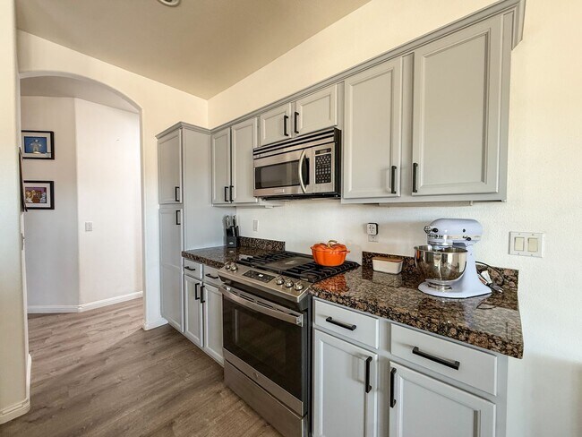 Building Photo - Beautiful Yucca Mesa Home