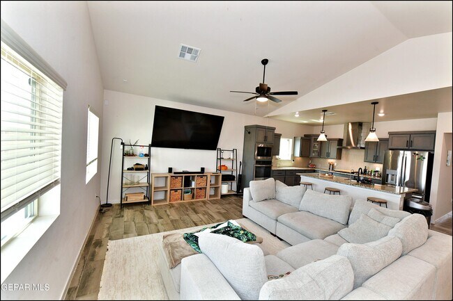 Building Photo - 11182 Blazing Star Pl
