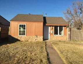 Building Photo - 1405 N Seminole St