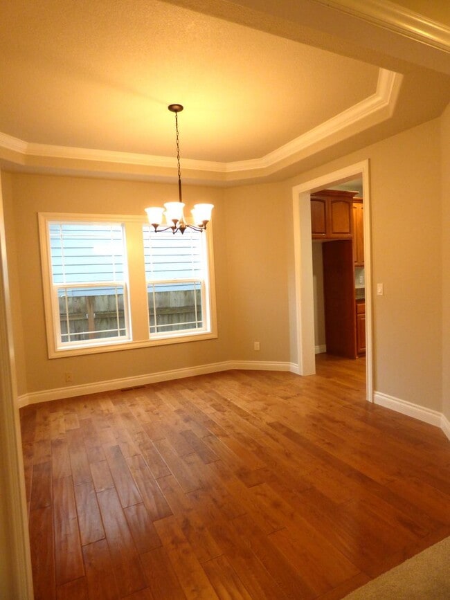 Building Photo - 5 Bedroom Home in South Salem! Near I-5