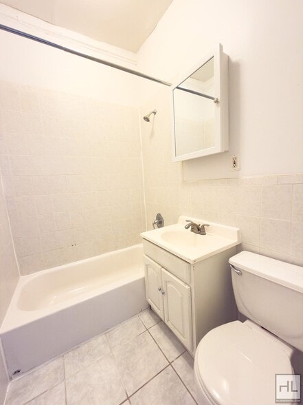 Building Photo - BEDFORD AVENUE 1-Bed / 1-Bath