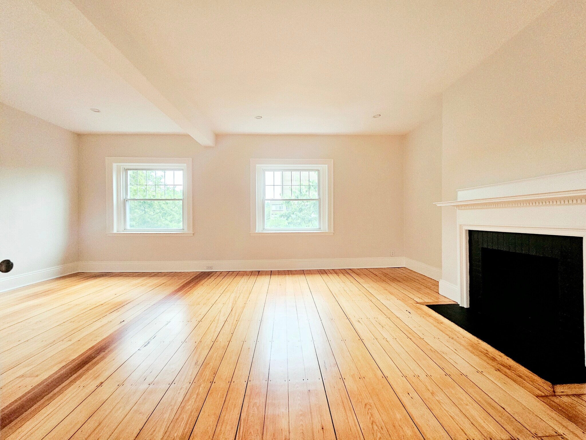 Building Photo - 1726 Beacon St