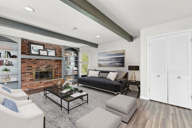 Building Photo - Spacious Overland Park 4 Bedroom Home - Av...