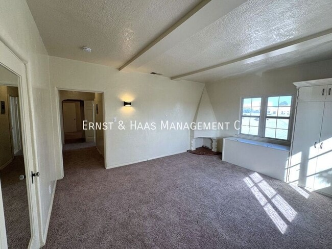 Building Photo - 1405 Olive Ave