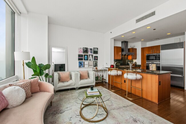 Building Photo - 401 N Wabash Ave