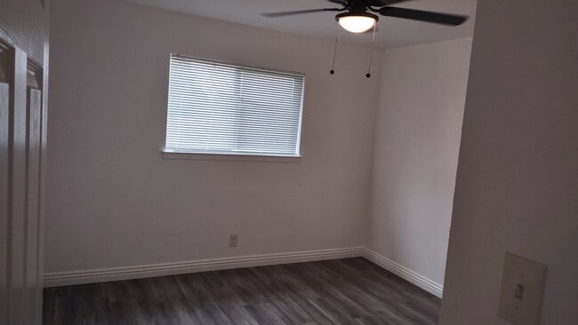 Building Photo - 6431 Wire Dr