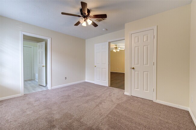 Building Photo - 1807 Garden Terrace Dr