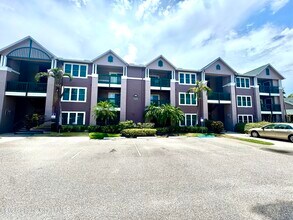 Building Photo - 7667 N Wickham Rd