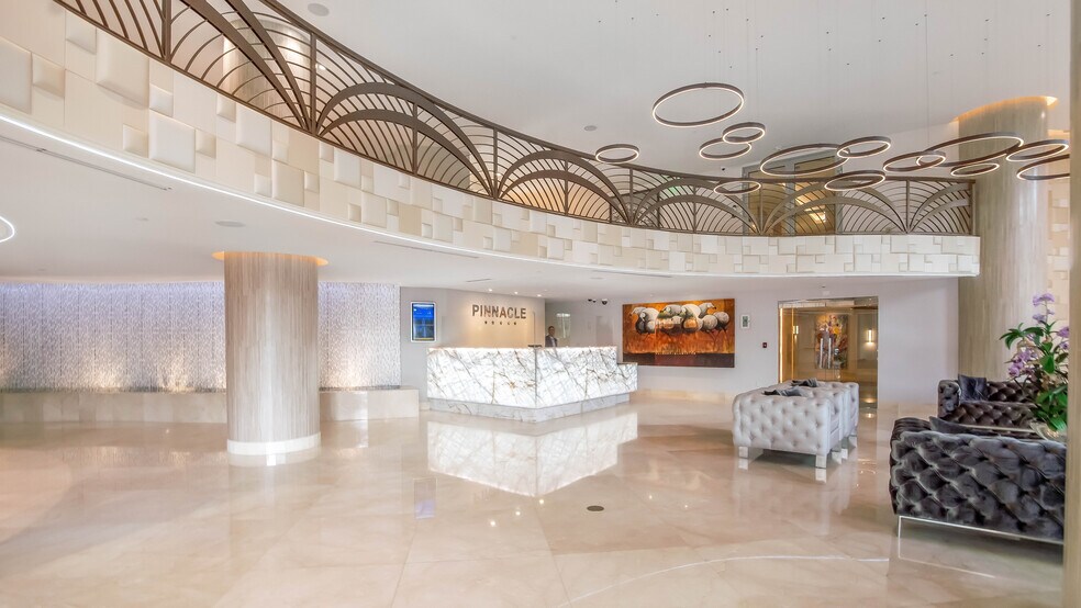 Lobby - 17555 Collins Ave
