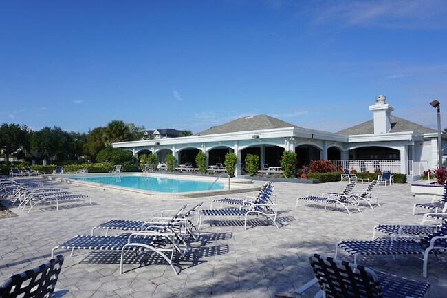 Building Photo - 2323 Feather Sound Dr