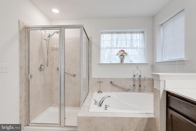 Building Photo - 49 Creekside Wy