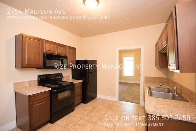 Building Photo - 2754 Madison Ave