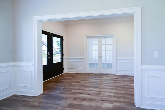 Building Photo - 1270 Charleston Dr