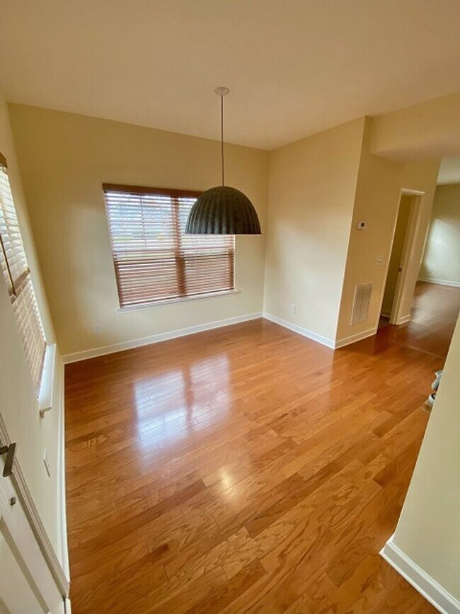 Primary Photo - Modern 2BR/2BA Home Near BNA – Open Concep...