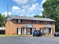Building Photo - Two bedroom Townhouse-style Apt in Mauldin...