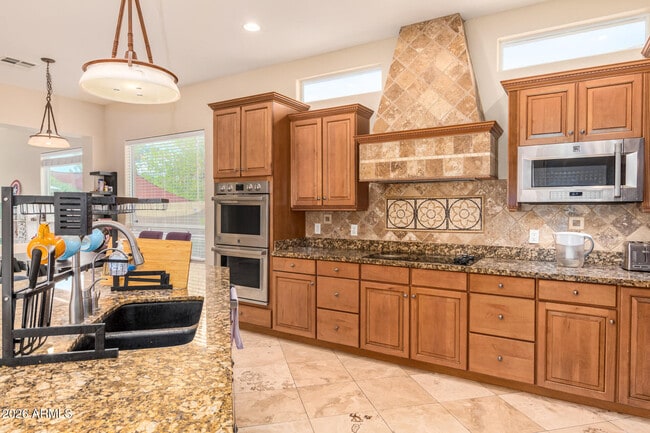 Building Photo - 423 E Mead Dr