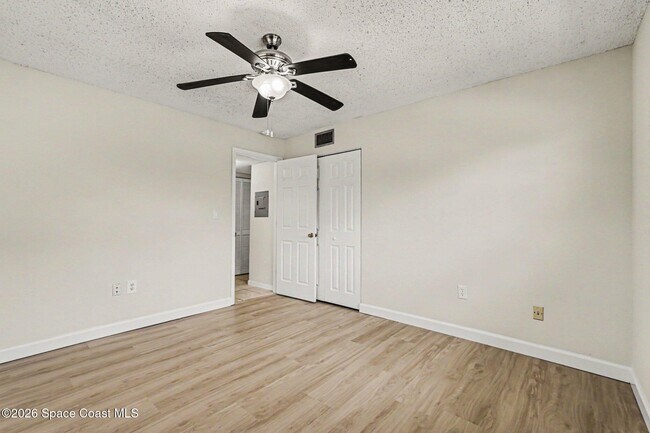 Building Photo - 3135 Shady Dell Ln