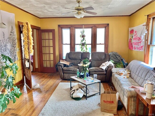 Primary Photo - 1401 Mather Ave