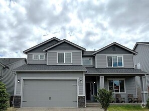 Building Photo - Stunning 4-Bedroom, 2.5-Bathroom Home in Y...